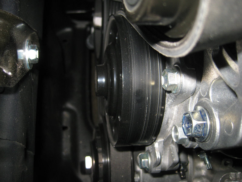 2014-2018-Toyota-Corolla-2ZR-FE-Engine-Serpentine-Accessory-Belt-Replacement-Guide-020