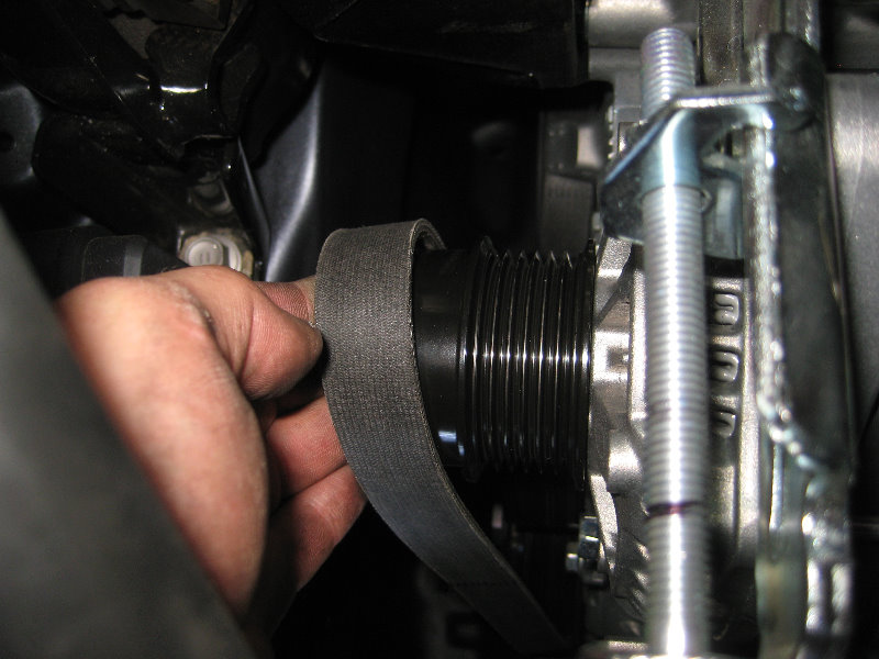 2014-2018-Toyota-Corolla-2ZR-FE-Engine-Serpentine-Accessory-Belt-Replacement-Guide-031