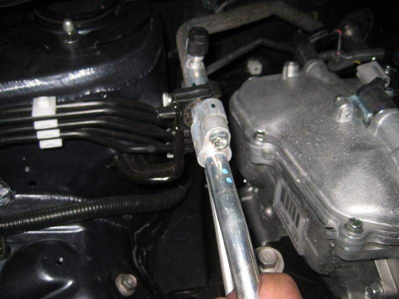 2014-2018-Toyota-Corolla-2ZR-FE-Engine-Serpentine-Accessory-Belt-Replacement-Guide-041