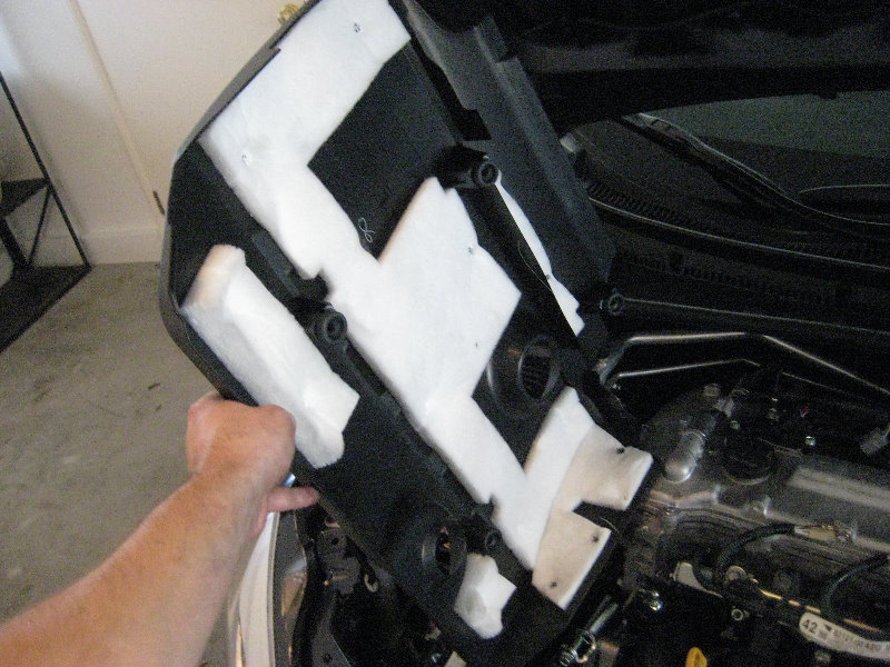 2014-2018-Toyota-Corolla-2ZR-FE-Engine-Serpentine-Accessory-Belt-Replacement-Guide-042