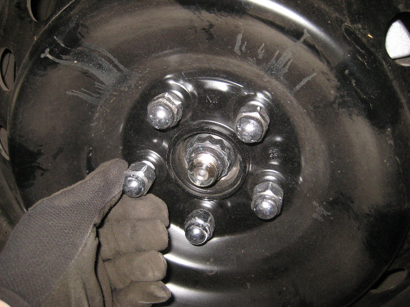 2014-2018-Toyota-Corolla-Front-Brake-Pads-Replacement-Guide-006