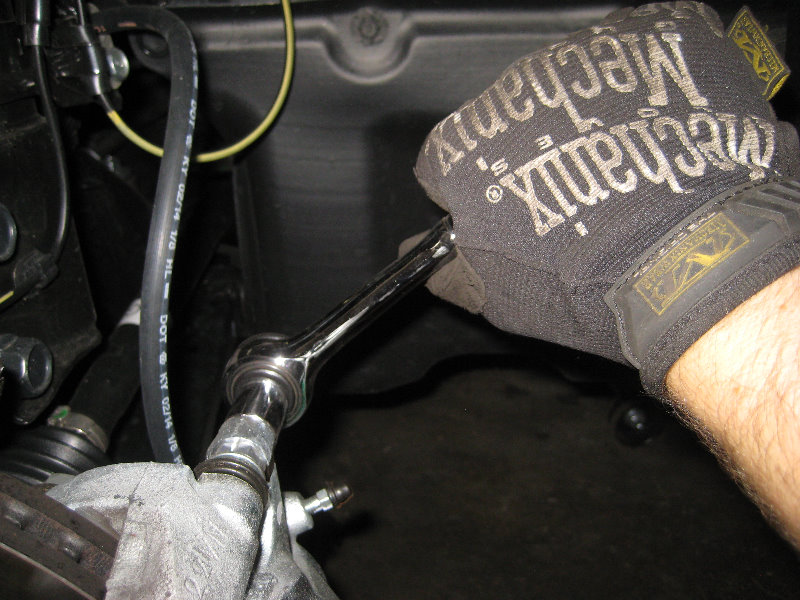 2014-2018-Toyota-Corolla-Front-Brake-Pads-Replacement-Guide-010