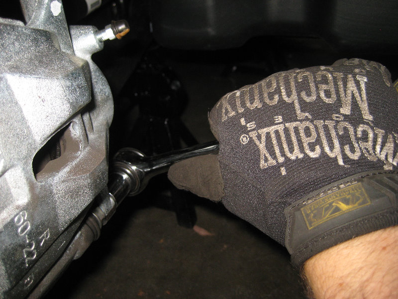 2014-2018-Toyota-Corolla-Front-Brake-Pads-Replacement-Guide-011