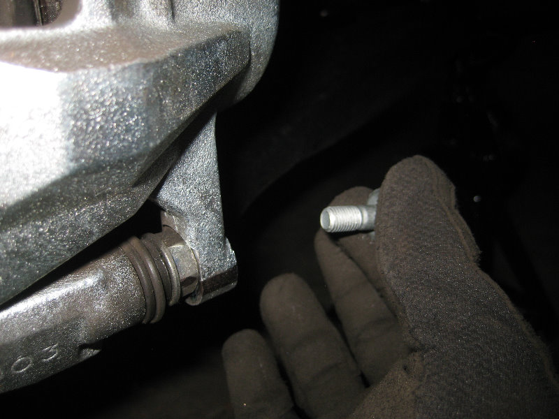 2014-2018-Toyota-Corolla-Front-Brake-Pads-Replacement-Guide-013