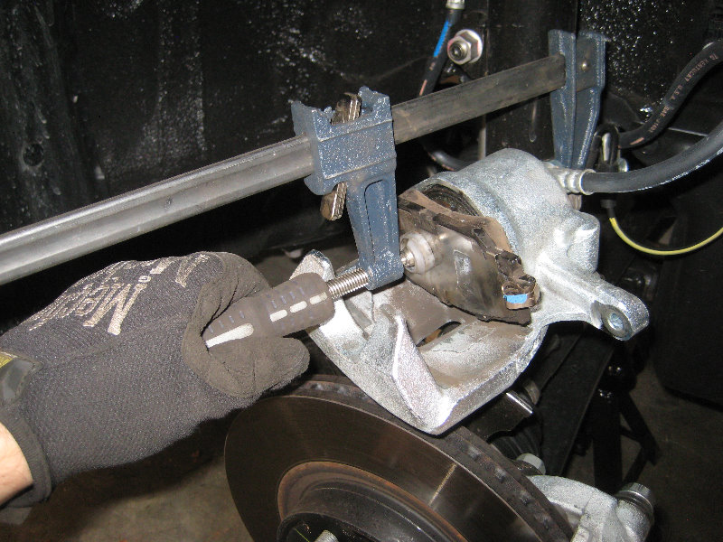 2014-2018-Toyota-Corolla-Front-Brake-Pads-Replacement-Guide-027