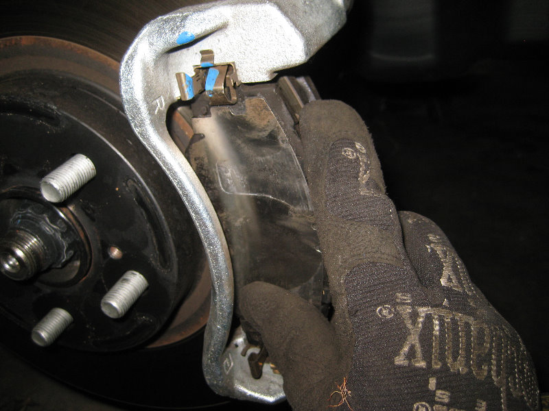 2014-2018-Toyota-Corolla-Front-Brake-Pads-Replacement-Guide-030