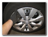 2014-2018-Toyota-Corolla-Front-Brake-Pads-Replacement-Guide-002