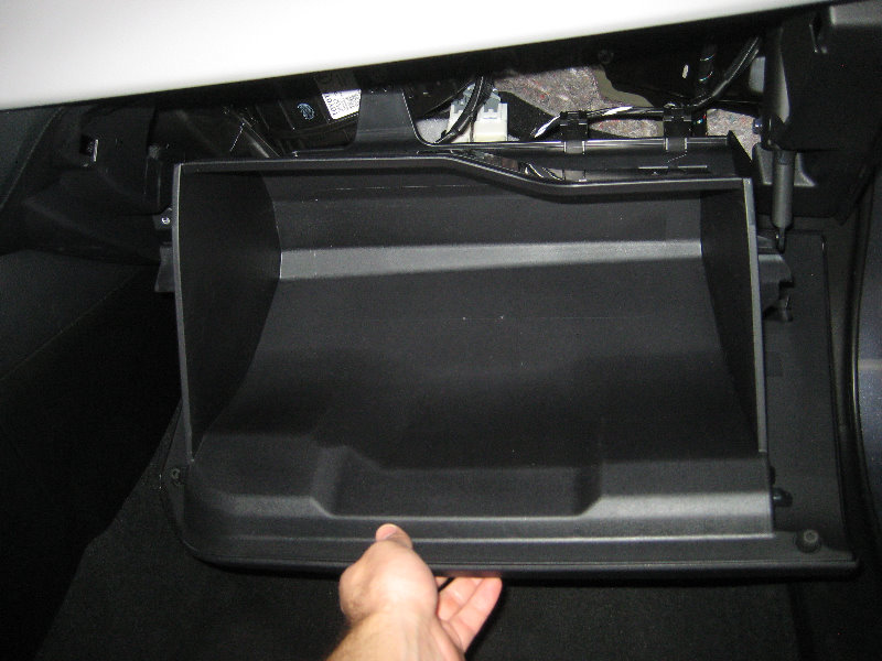 2014-2018-Toyota-Corolla-Cabin-Air-Filter-Replacement-Guide-025