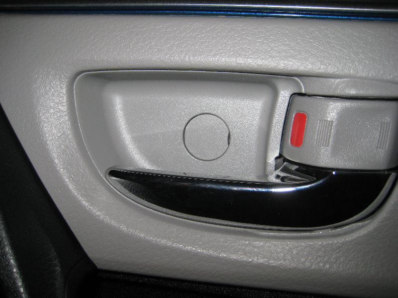 2014-2018-Toyota-Corolla-Interior-Door-Panel-Removal-Guide-006