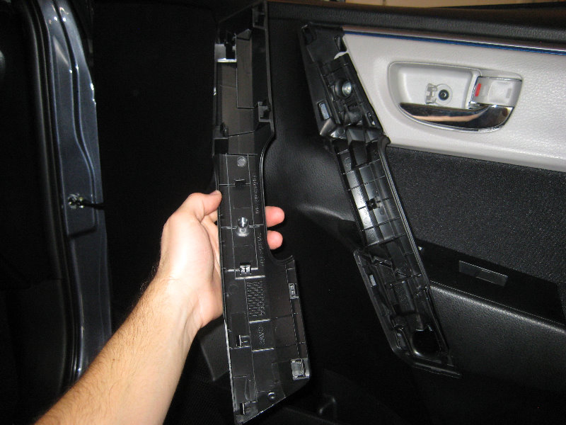 2014-2018-Toyota-Corolla-Interior-Door-Panel-Removal-Guide-011