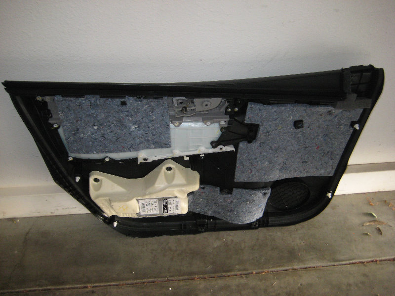 2014-2018-Toyota-Corolla-Interior-Door-Panel-Removal-Guide-034
