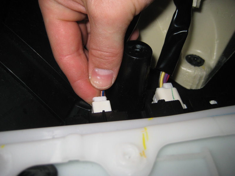 2014-2018-Toyota-Corolla-Interior-Door-Panel-Removal-Guide-040