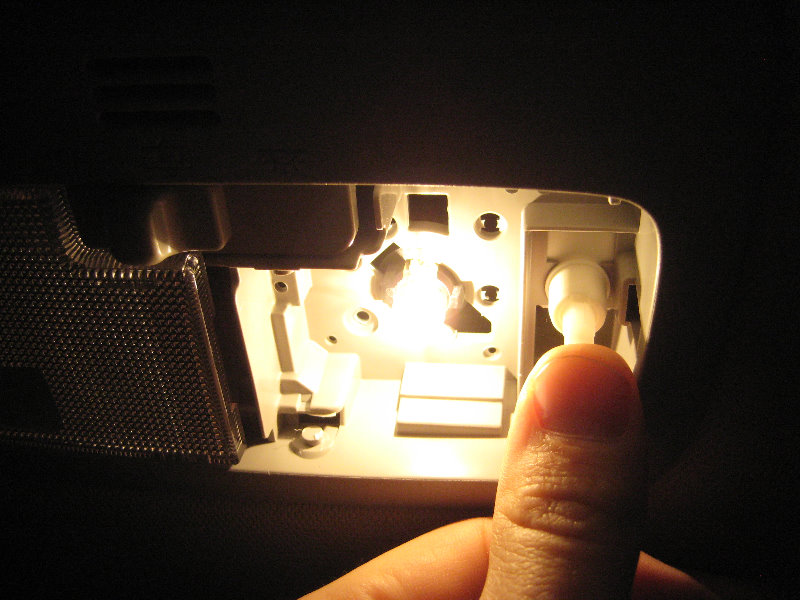 2014-2018-Toyota-Corolla-Map-Light-Bulbs-Replacement-Guide-010