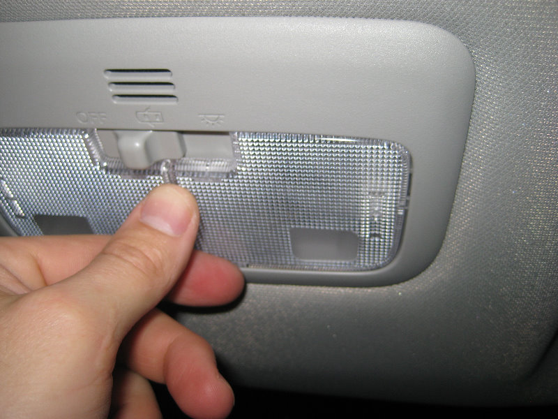 2014-2018-Toyota-Corolla-Map-Light-Bulbs-Replacement-Guide-013