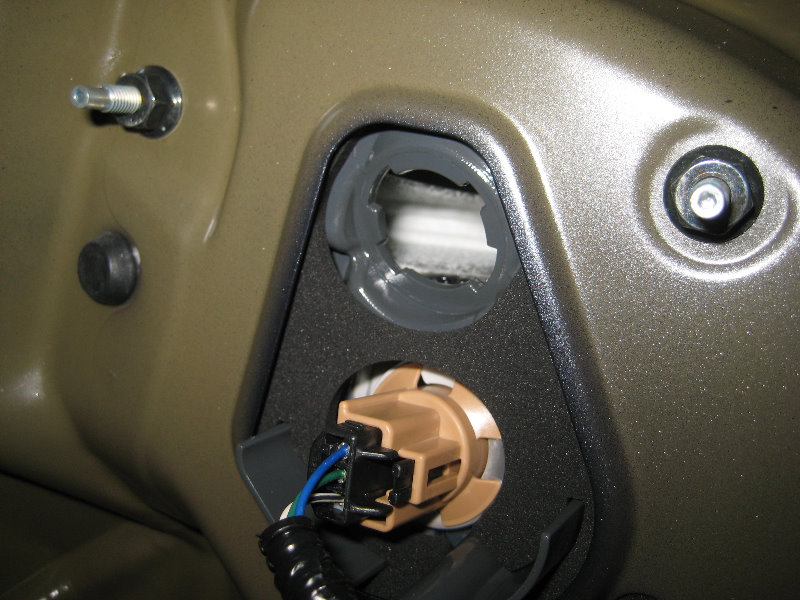 2014-2018-Toyota-Corolla-Tail-Light-Bulbs-Replacement-Guide-013