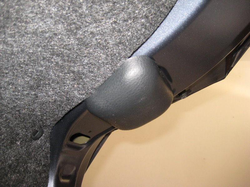 2014-2018-Toyota-Corolla-Tail-Light-Bulbs-Replacement-Guide-023