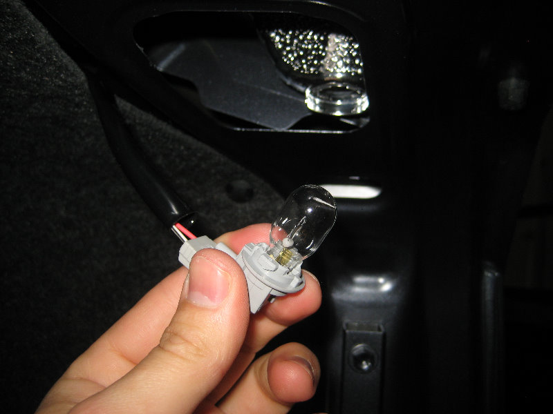 2014-2018-Toyota-Corolla-Tail-Light-Bulbs-Replacement-Guide-026