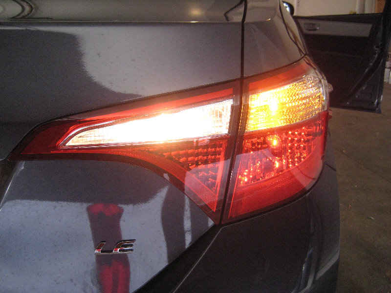 20142018ToyotaCorollaTailLightBulbsReplacementGuide033