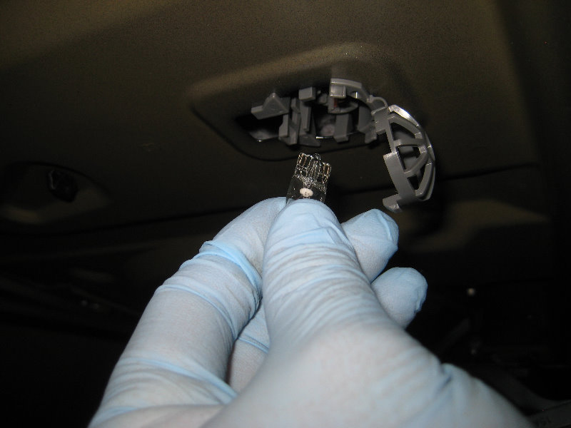 2014-2018-Toyota-Corolla-Trunk-Light-Bulb-Replacement-Guide-005