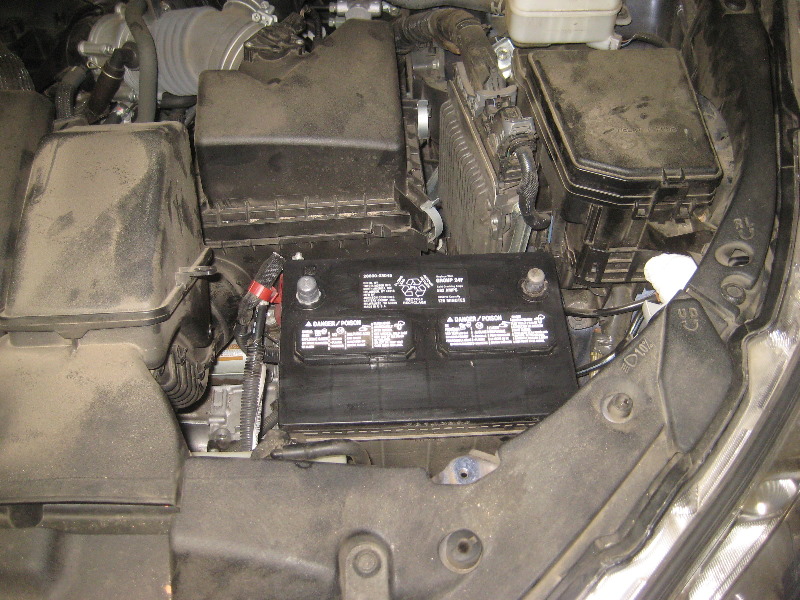 2014-2018-Toyota-Highlander-12V-Automotive-Battery-Replacement-Guide-016