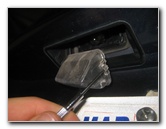 2014-2018-Toyota-Highlander-License-Plate-Light-Bulbs-Replacement-Guide-006