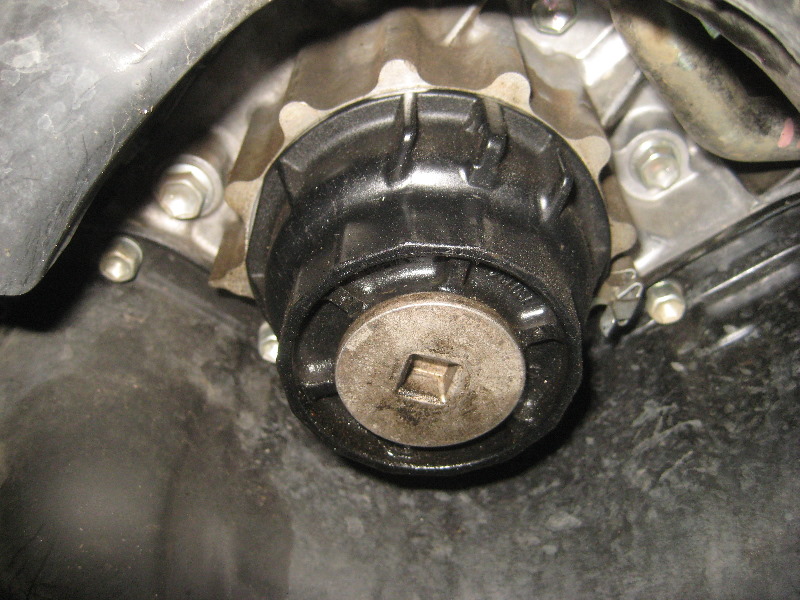 2014-2018-Toyota-Highlander-Engine-Oil-Change-Filter-Replacement-Guide-007