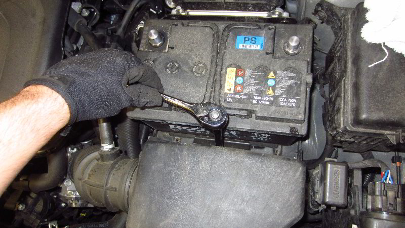 2014-2019-Kia-Soul-12V-Automotive-Battery-Replacement-Guide-013