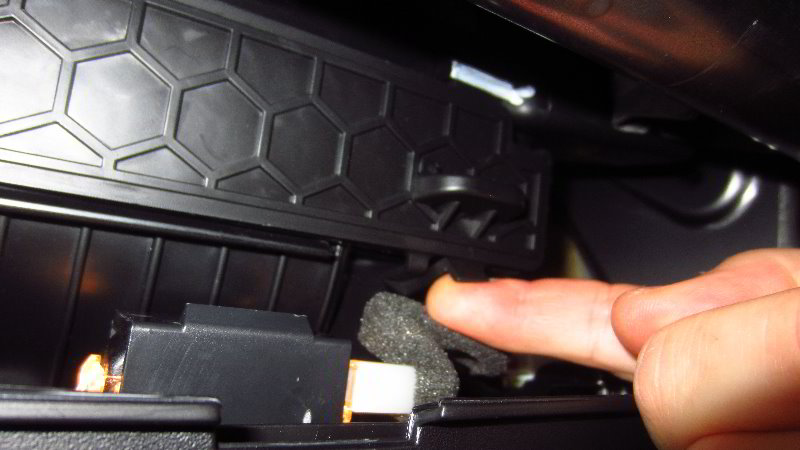 2014-2019-Kia-Soul-Cabin-Air-Filter-Replacement-Guide-013