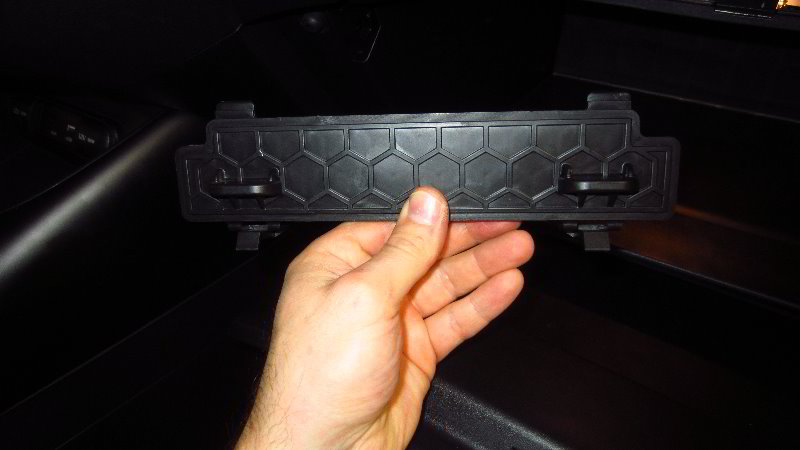 2014-2019-Kia-Soul-Cabin-Air-Filter-Replacement-Guide-017