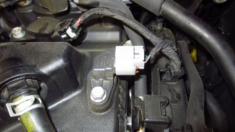 2014-2019-Kia-Soul-Camshaft-Position-Sensors-Replacement-Guide-010