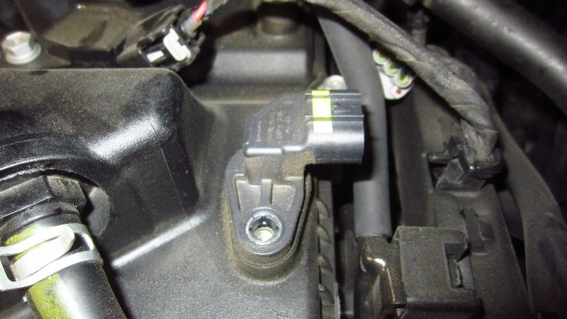 2014-2019-Kia-Soul-Camshaft-Position-Sensors-Replacement-Guide-015