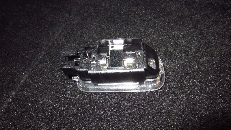 2014-2019-Kia-Soul-Cargo-Area-Light-Bulb-Replacement-Guide-005