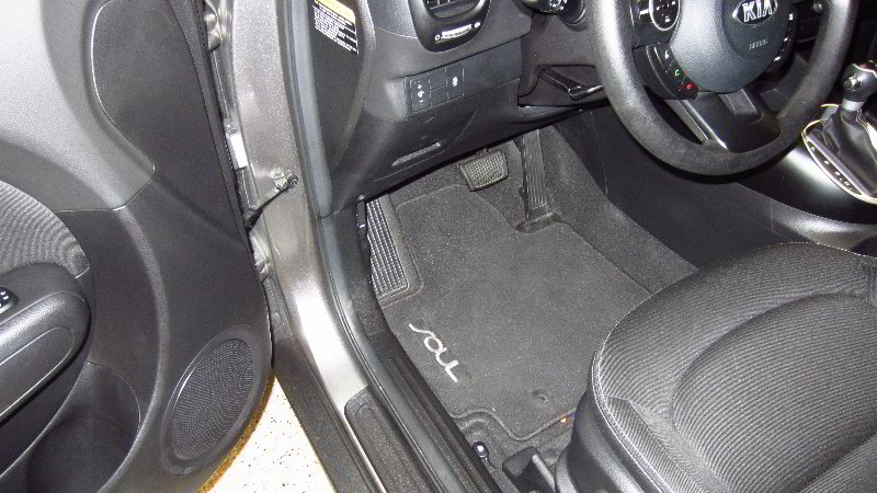 2014-2019-Kia-Soul-Electrical-Fuse-Replacement-Guide-006