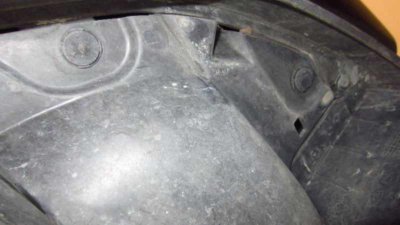 2014-2019-Kia-Soul-Fog-Light-Bulbs-Replacement-Guide-004