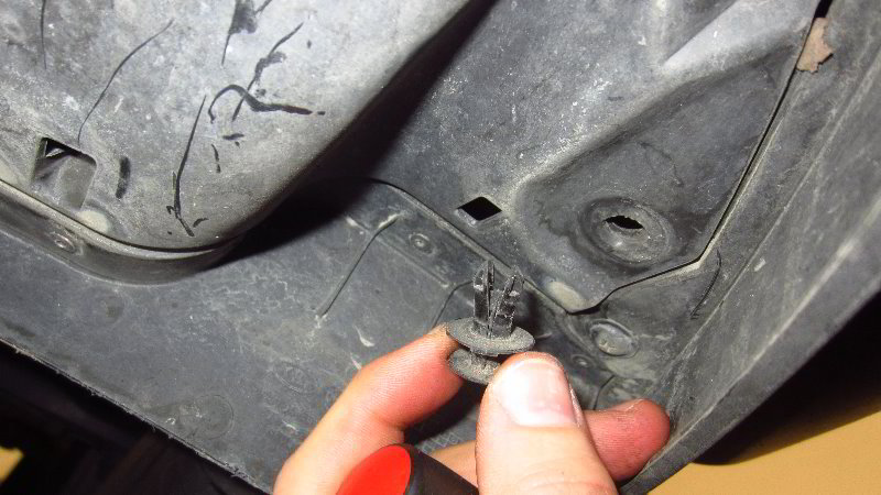 2014-2019-Kia-Soul-Fog-Light-Bulbs-Replacement-Guide-006