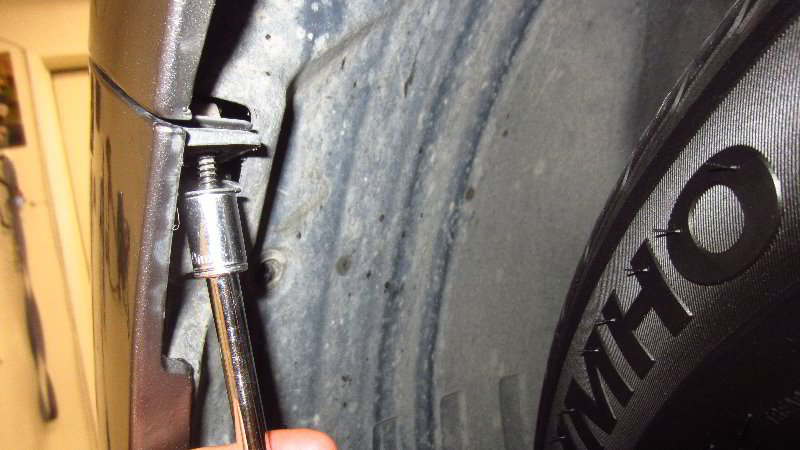 2014-2019-Kia-Soul-Fog-Light-Bulbs-Replacement-Guide-025