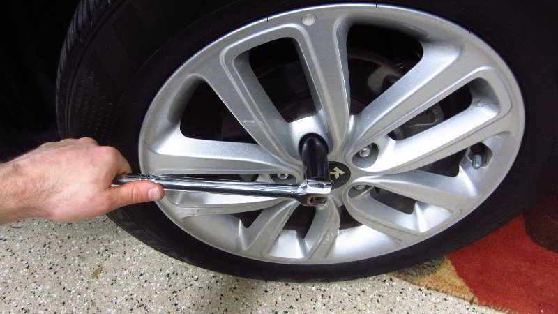 2014-2019-Kia-Soul-Front-Brake-Pads-Replacement-Guide-002