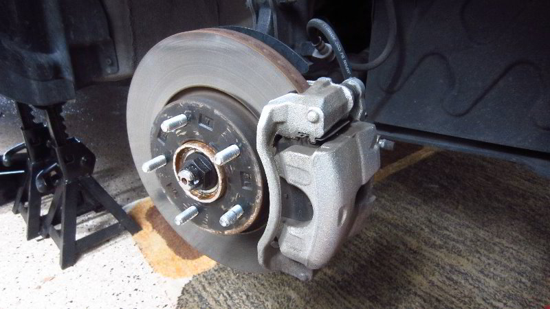 2014-2019-Kia-Soul-Front-Brake-Pads-Replacement-Guide-008