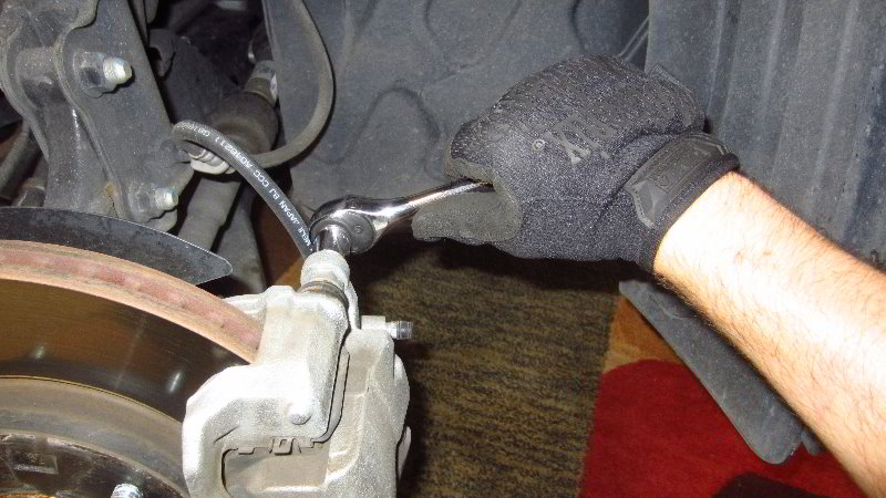 2014-2019-Kia-Soul-Front-Brake-Pads-Replacement-Guide-009