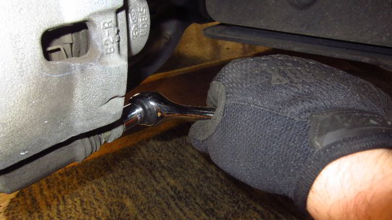 2014-2019-Kia-Soul-Front-Brake-Pads-Replacement-Guide-010