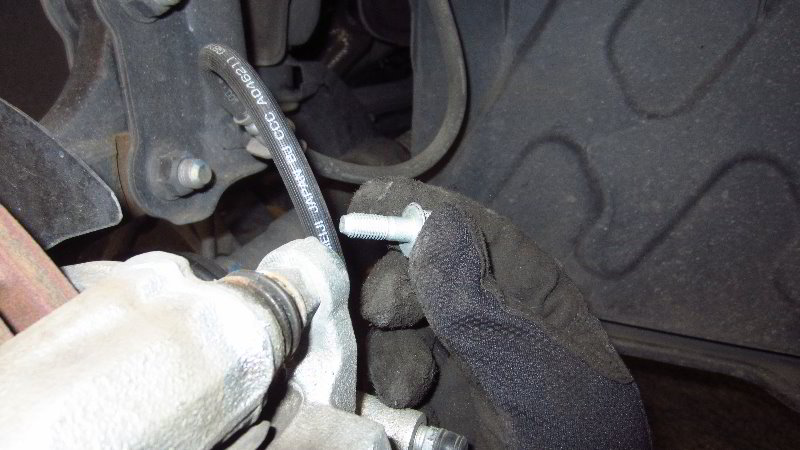 2014-2019-Kia-Soul-Front-Brake-Pads-Replacement-Guide-011