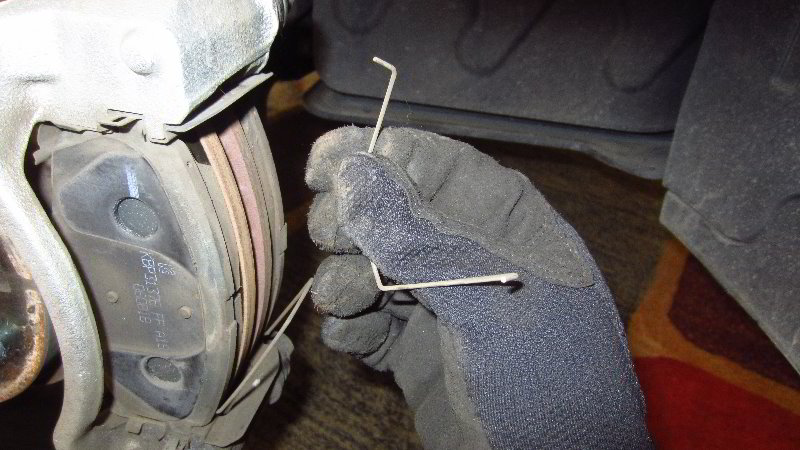 2014-2019-Kia-Soul-Front-Brake-Pads-Replacement-Guide-017