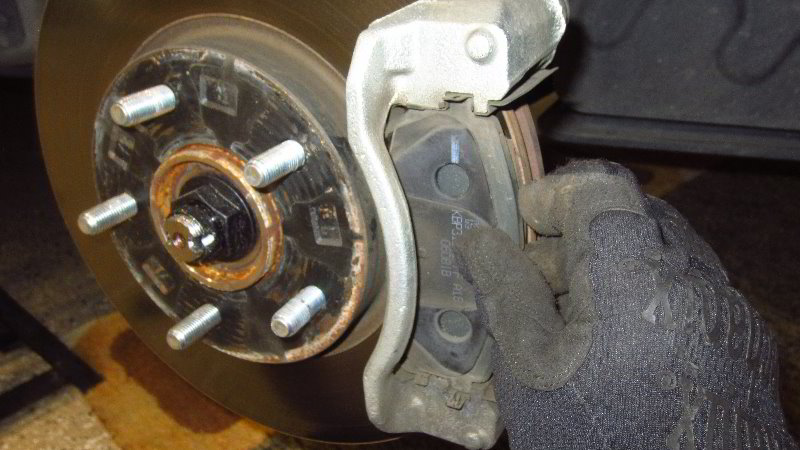 2014-2019-Kia-Soul-Front-Brake-Pads-Replacement-Guide-031