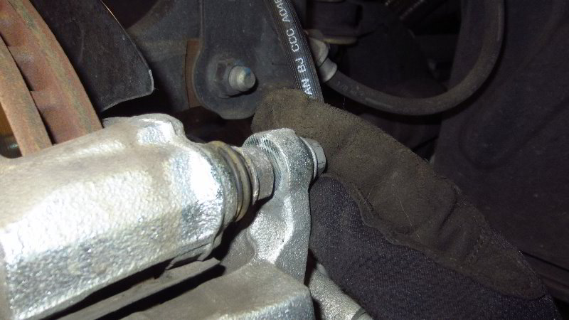 2014-2019-Kia-Soul-Front-Brake-Pads-Replacement-Guide-037