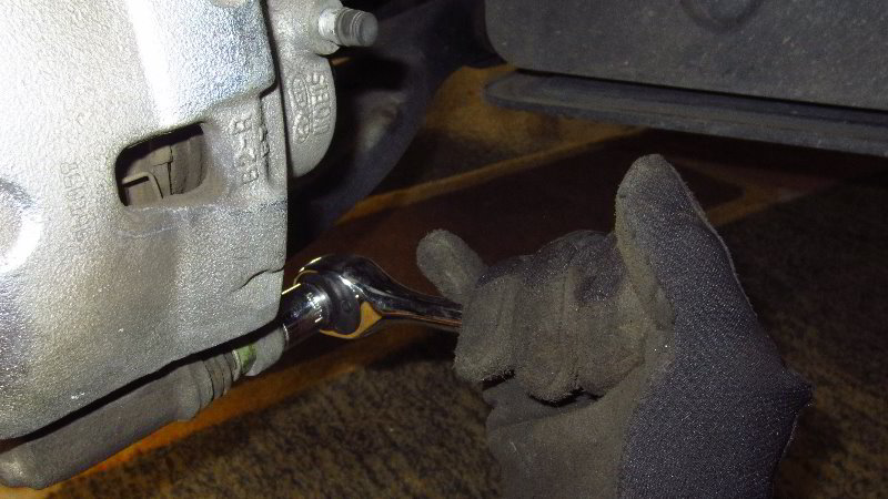 2014-2019-Kia-Soul-Front-Brake-Pads-Replacement-Guide-038