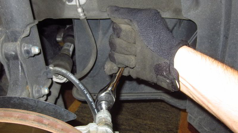 2014-2019-Kia-Soul-Front-Brake-Pads-Replacement-Guide-039