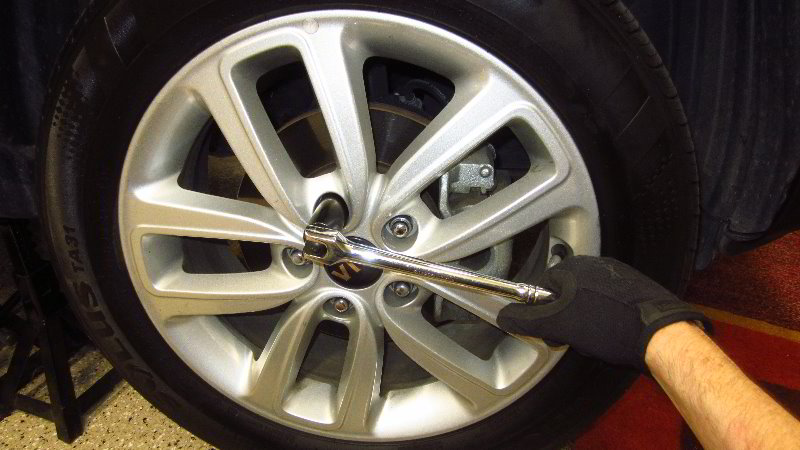 2014-2019-Kia-Soul-Front-Brake-Pads-Replacement-Guide-045