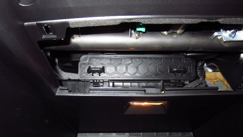 2014-2019-Kia-Soul-Glove-Box-Light-Bulb-Replacement-Guide-007