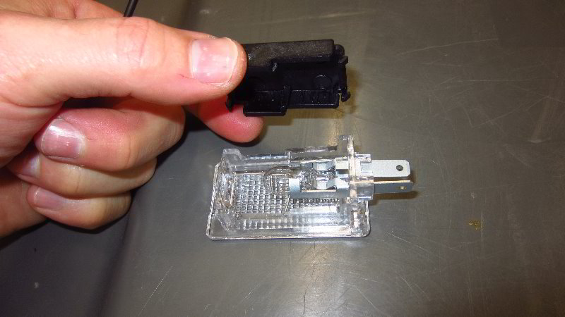 2014-2019-Kia-Soul-Glove-Box-Light-Bulb-Replacement-Guide-012