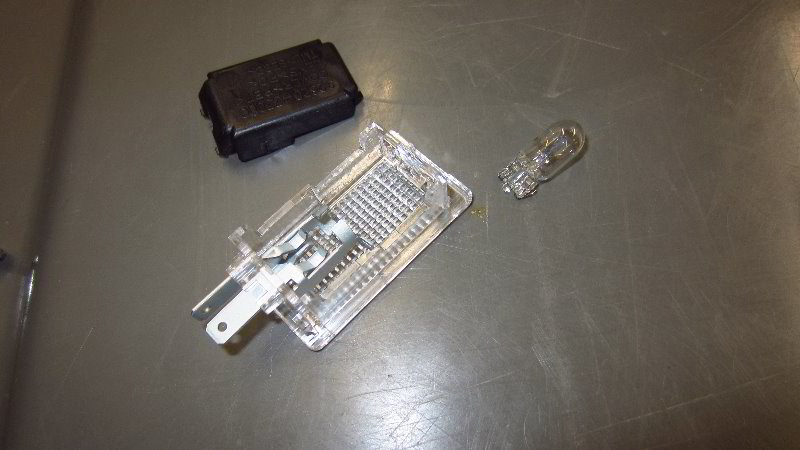2014-2019-Kia-Soul-Glove-Box-Light-Bulb-Replacement-Guide-014